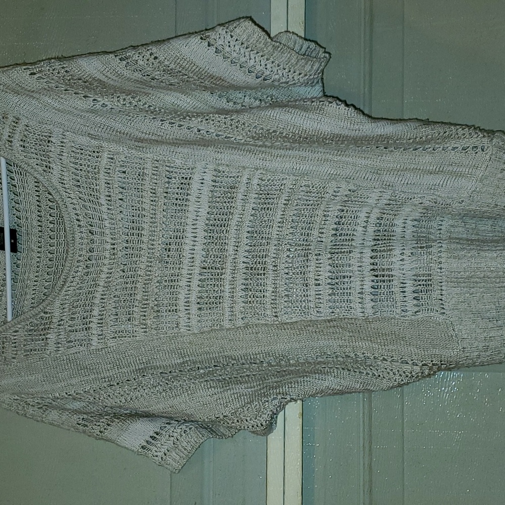 Like New M tan light sweater